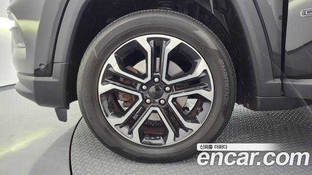 Jeep Compass 2022 — photo 5