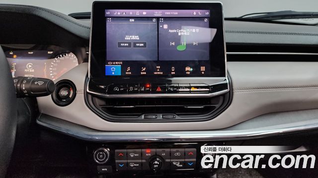 Jeep Compass 2022 — photo 18
