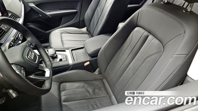 Audi Q5 2023 — photo 27