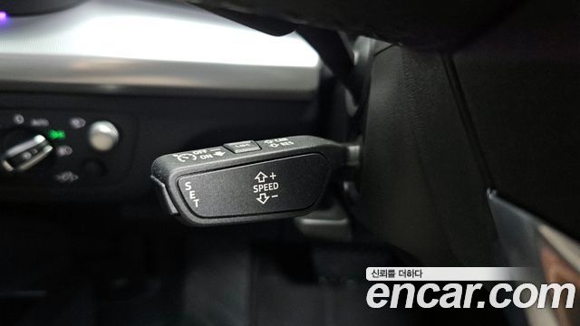 Audi Q5 2023 — photo 28