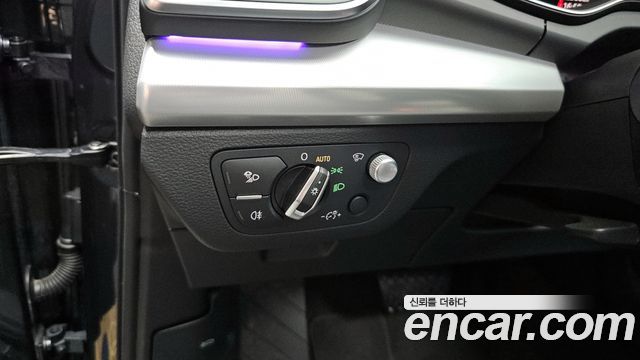 Audi Q5 2023 — photo 33