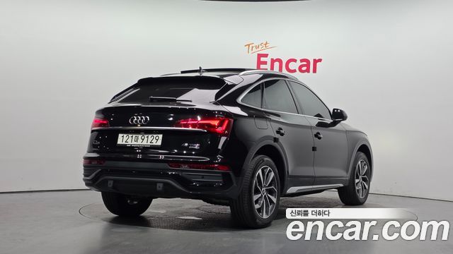 Audi Q5 2023 — photo 2