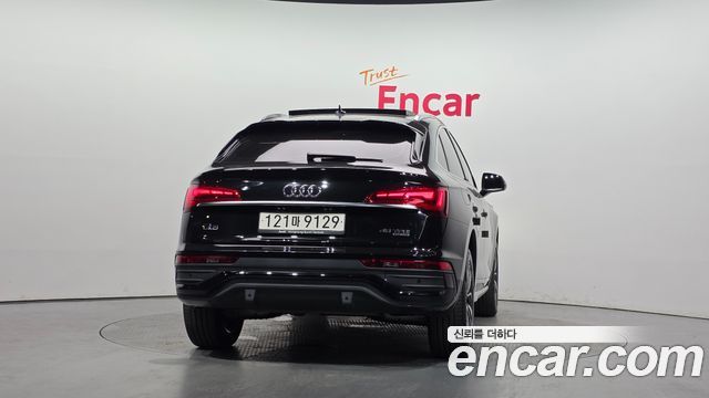 Audi Q5 2023 — photo 4