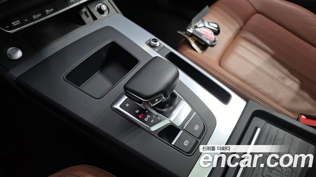 Audi Q5 2023 — photo 12
