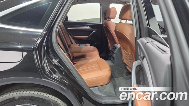 Audi Q5 2023 — photo 18