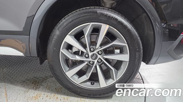 Audi Q5 2023 — photo 7
