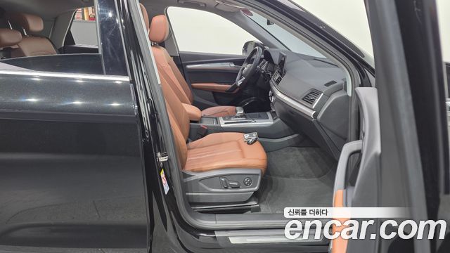 Audi Q5 2023 — photo 16
