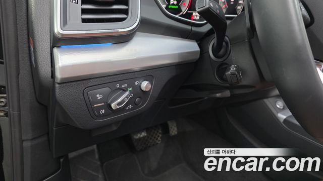 Audi Q5 2023 — photo 28