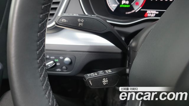 Audi Q5 2023 — photo 29