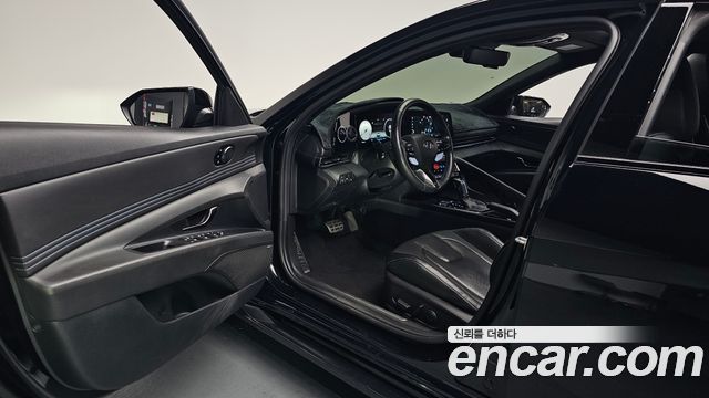Hyundai AVANTE 2022 — photo 13