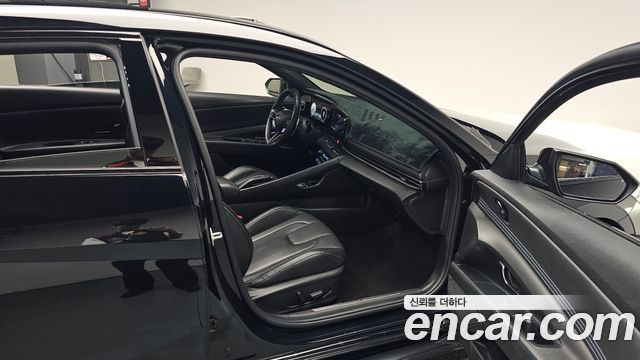 Hyundai AVANTE 2022 — photo 16