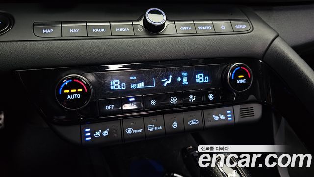 Hyundai AVANTE 2022 — photo 33