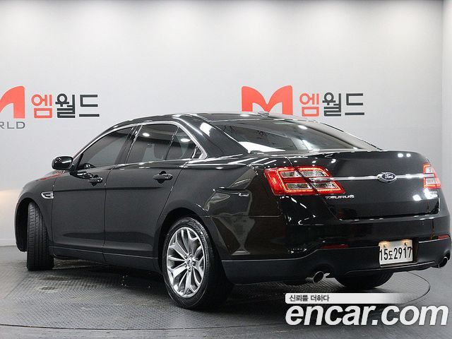 Ford Taurus 2013 — photo 5