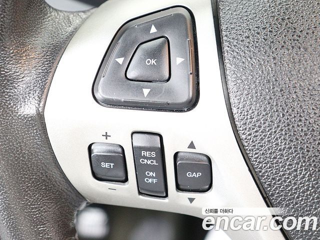 Ford Taurus 2013 — photo 11