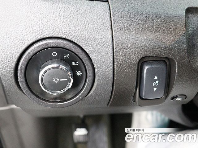 Ford Taurus 2013 — photo 12