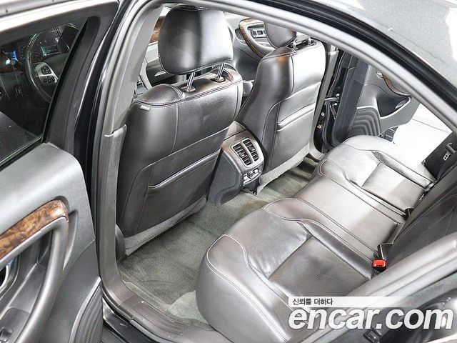 Ford Taurus 2013 — photo 17