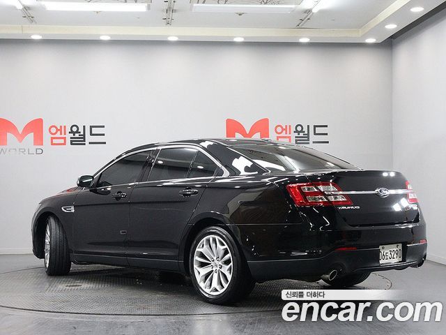 Ford Taurus 2016 — photo 4