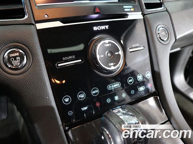 Ford Taurus 2016 — photo 10