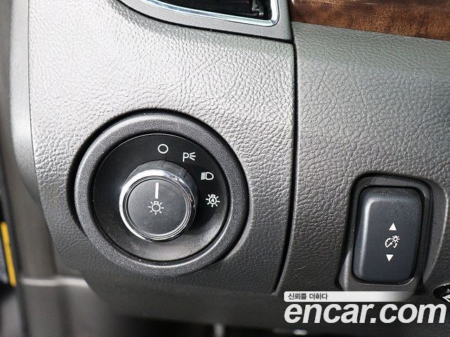 Ford Taurus 2016 — photo 12