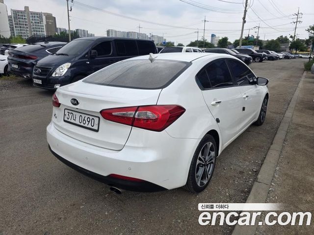 Kia K3 2015 — photo 4