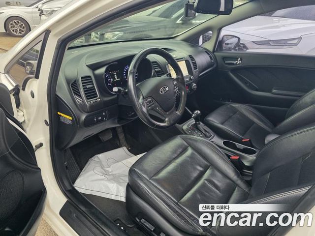 Kia K3 2015 — photo 7
