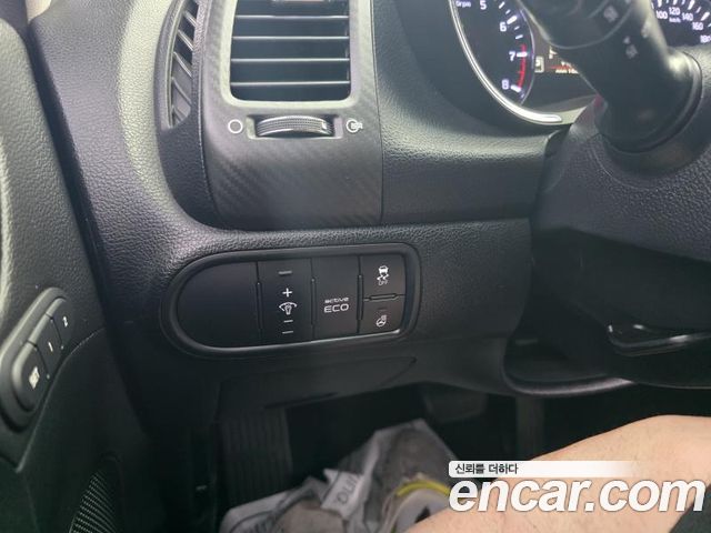Kia K3 2015 — photo 9