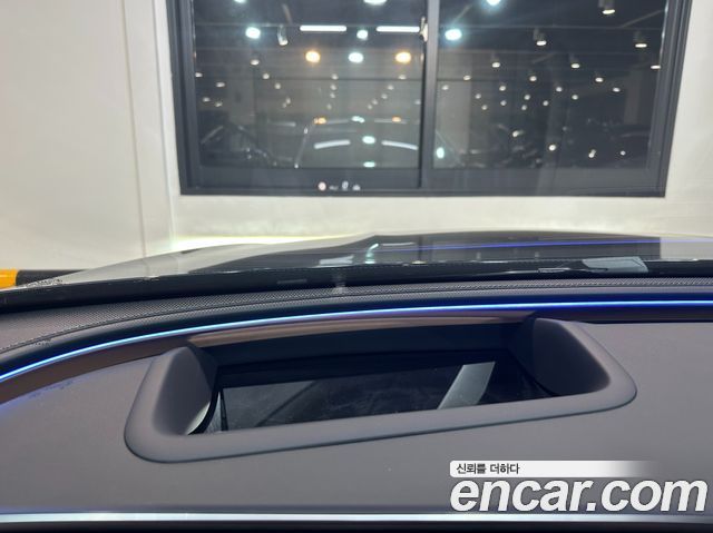 Mercedes-Benz E-Class 2026 — photo 11