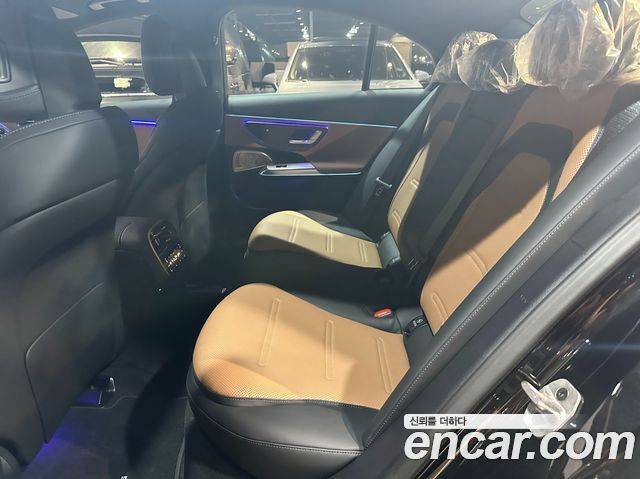 Mercedes-Benz E-Class 2026 — photo 17