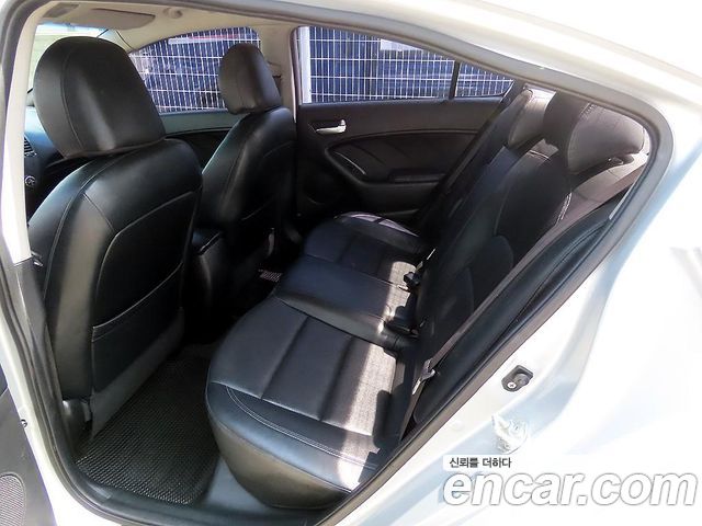 Kia K3 2014 — photo 6