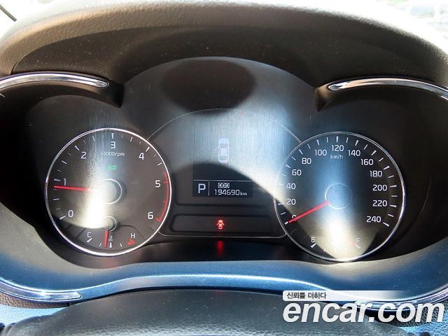Kia K3 2014 — photo 9
