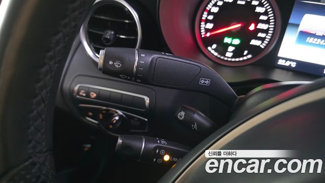 Mercedes-Benz GLC-Class 2018 — photo 18