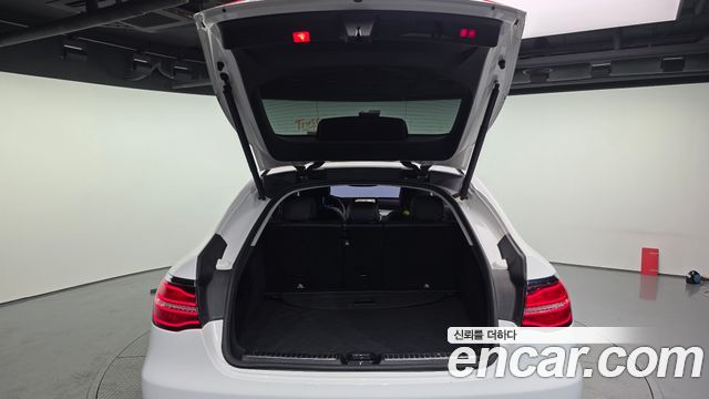 Mercedes-Benz GLC-Class 2018 — photo 20