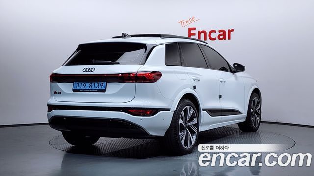 Audi SQ6 e-tron 2025 — photo 2