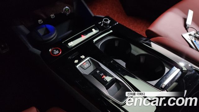 Audi SQ6 e-tron 2025 — photo 12