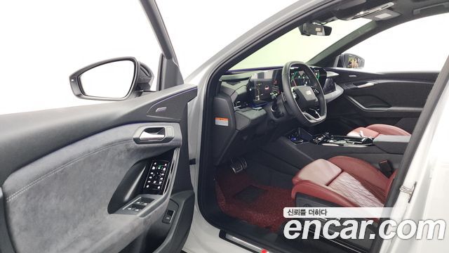 Audi SQ6 e-tron 2025 — photo 13