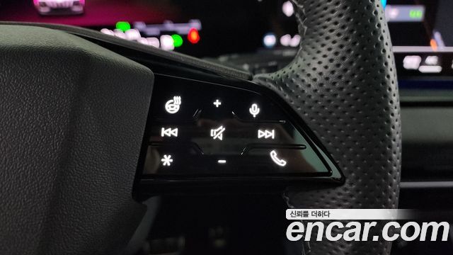 Audi SQ6 e-tron 2025 — photo 21