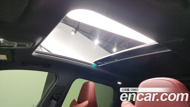 Audi SQ6 e-tron 2025 — photo 23