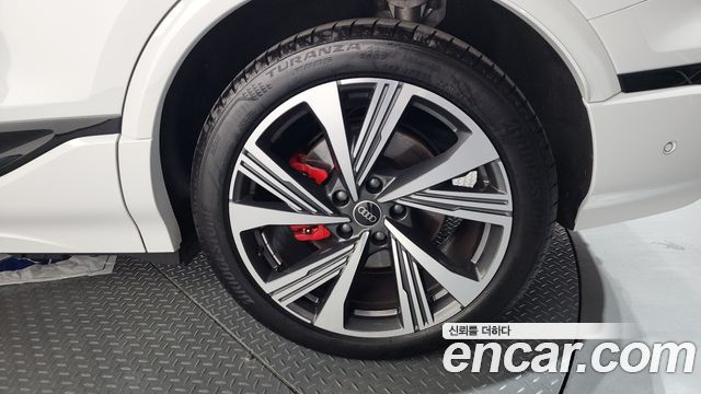 Audi SQ6 e-tron 2025 — photo 7
