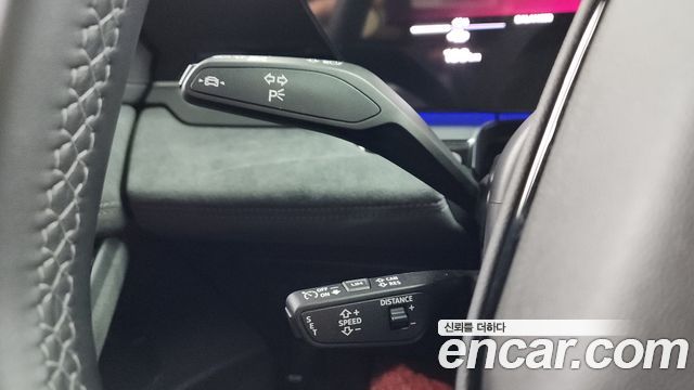 Audi SQ6 e-tron 2025 — photo 32