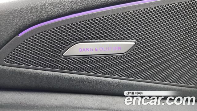 Audi SQ6 e-tron 2025 — photo 40
