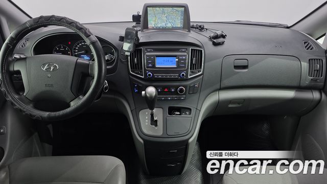Hyundai Starex 2019 — photo 10
