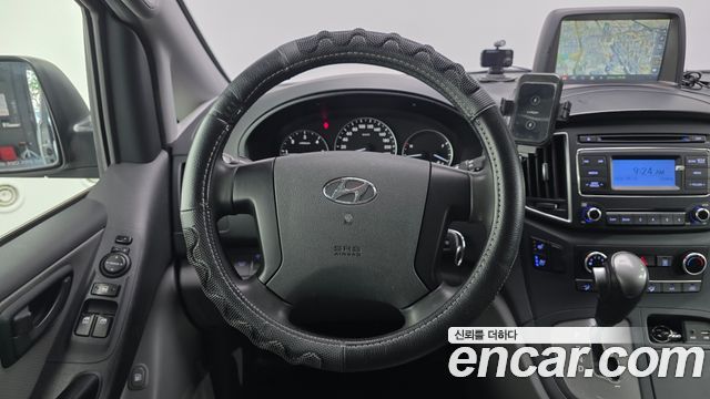 Hyundai Starex 2019 — photo 19