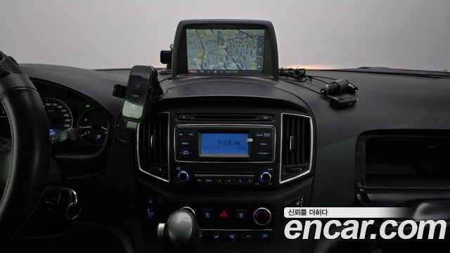 Hyundai Starex 2019 — photo 20