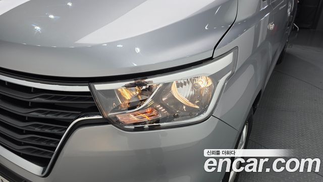 Hyundai Starex 2019 — photo 8