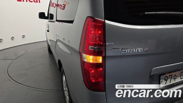 Hyundai Starex 2019 — photo 9