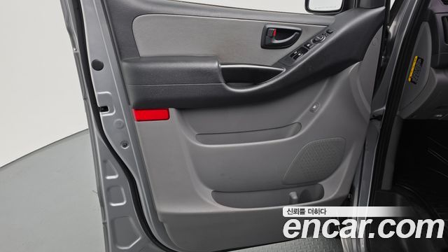 Hyundai Starex 2019 — photo 14