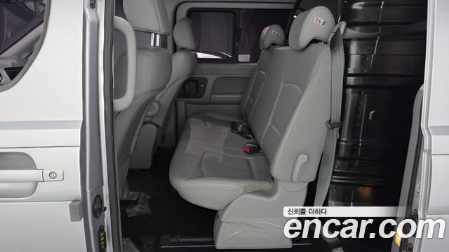 Hyundai Starex 2019 — photo 16
