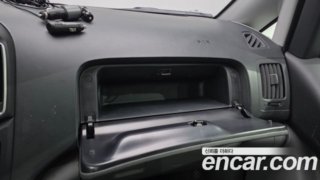Hyundai Starex 2019 — photo 30
