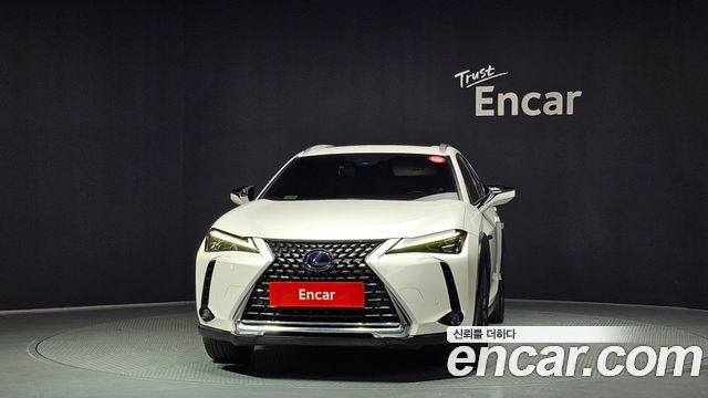 Lexus UX 2019 — photo 3