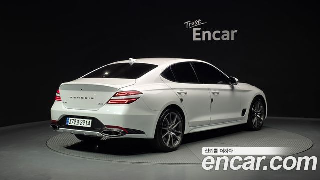 Genesis G70 2023 — photo 2